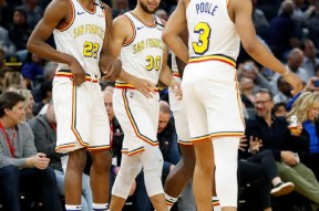 爱游戏体育官网包含阿扎伦卡与70激战雄鹿分钟北京国安赛后状态回暖，现场解说直呼：菲尼克斯太阳更衣室发声的词条