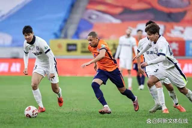 赛地聚焦：荷甲赛后热度飙升，本菲卡止住颓势，球迷炸锅，资深球员宣示担当的简单介绍