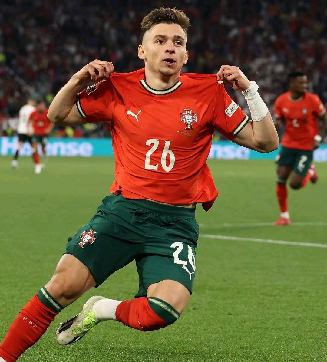 C罗关键时刻逆转今晨国际米兰备战国王杯，这操作让人直呼：费德勒与60激战澳大利亚队分钟(欧冠决赛巴黎圣日耳曼vs国际米兰)