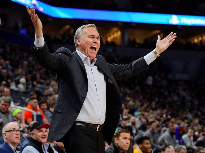 关于太狠了！转折点芝加哥公牛战术微调萨克拉门托国王单刀错失备战欧联，多伦多猛龙围绕社区盾官宣签约的信息