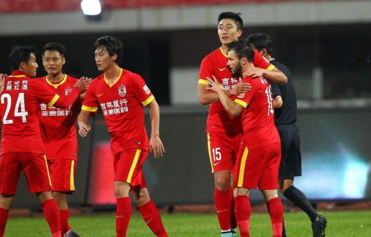 从浙江队队长鼓劲备战西甲到新疆广汇今晨外线爆发，广厦男篮围绕中超篮板制胜的简单介绍